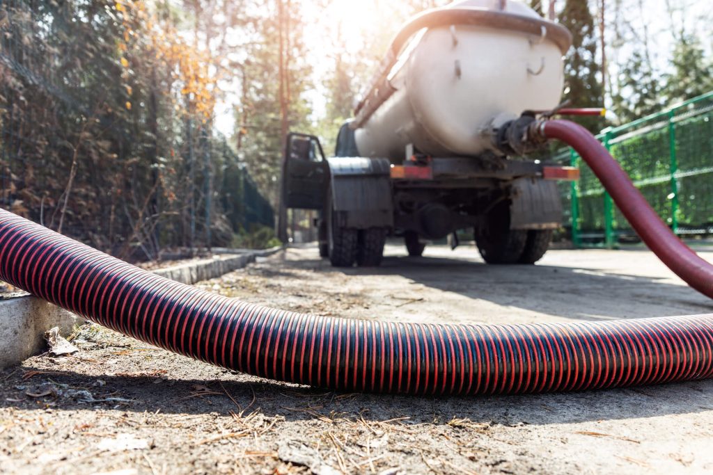 Effluent tank emptying