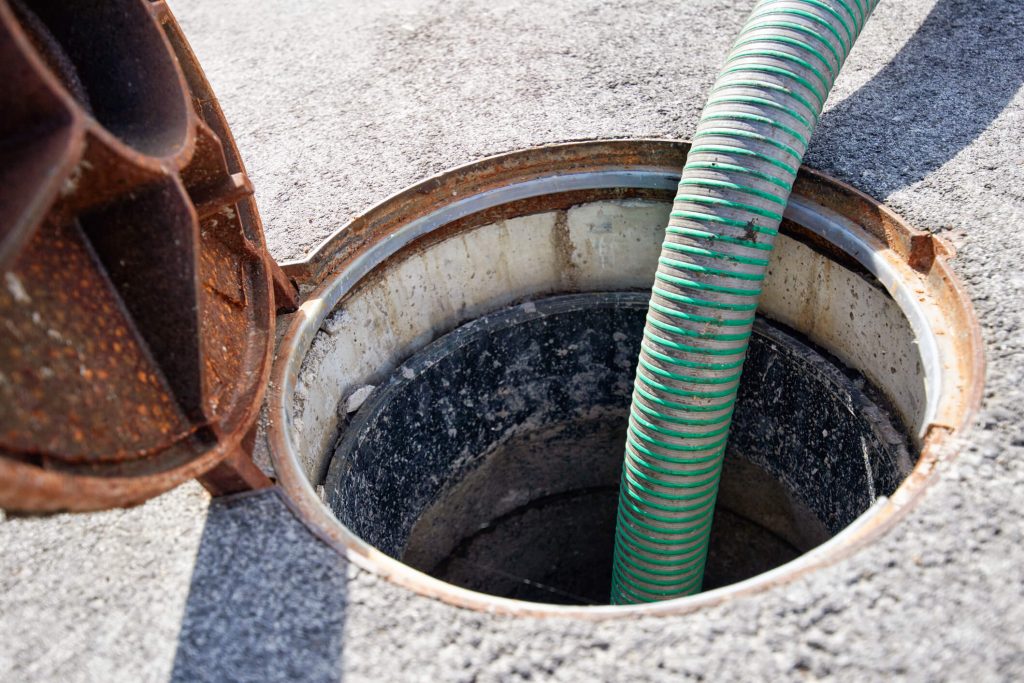 Emptying a septic tank